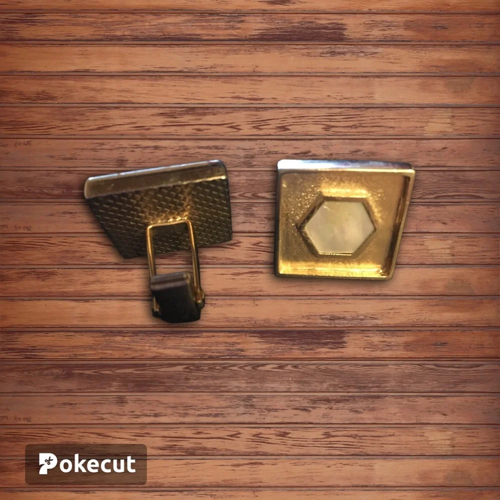 Vintage Swank Mens Gold Toned Square Cuff Links